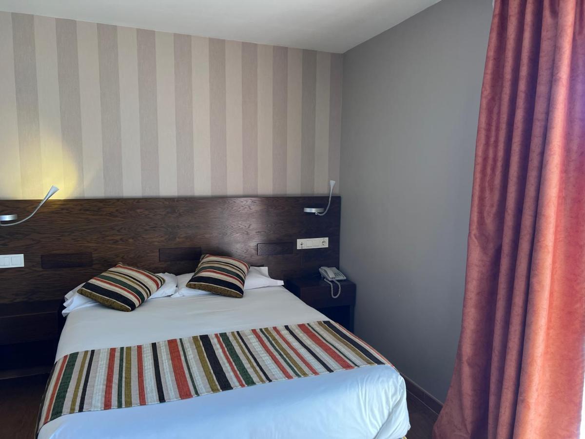 Hostal Los Coronales — Zdjęcia 1